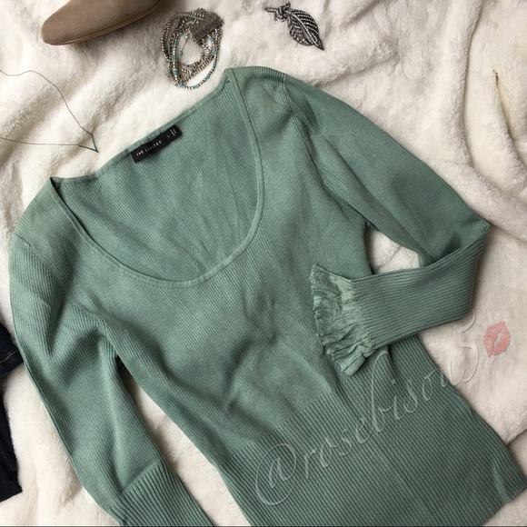 {LIMITED} Silk Knit Scoop Neck 3/4 Sleeve Top - Picture 2 of 8